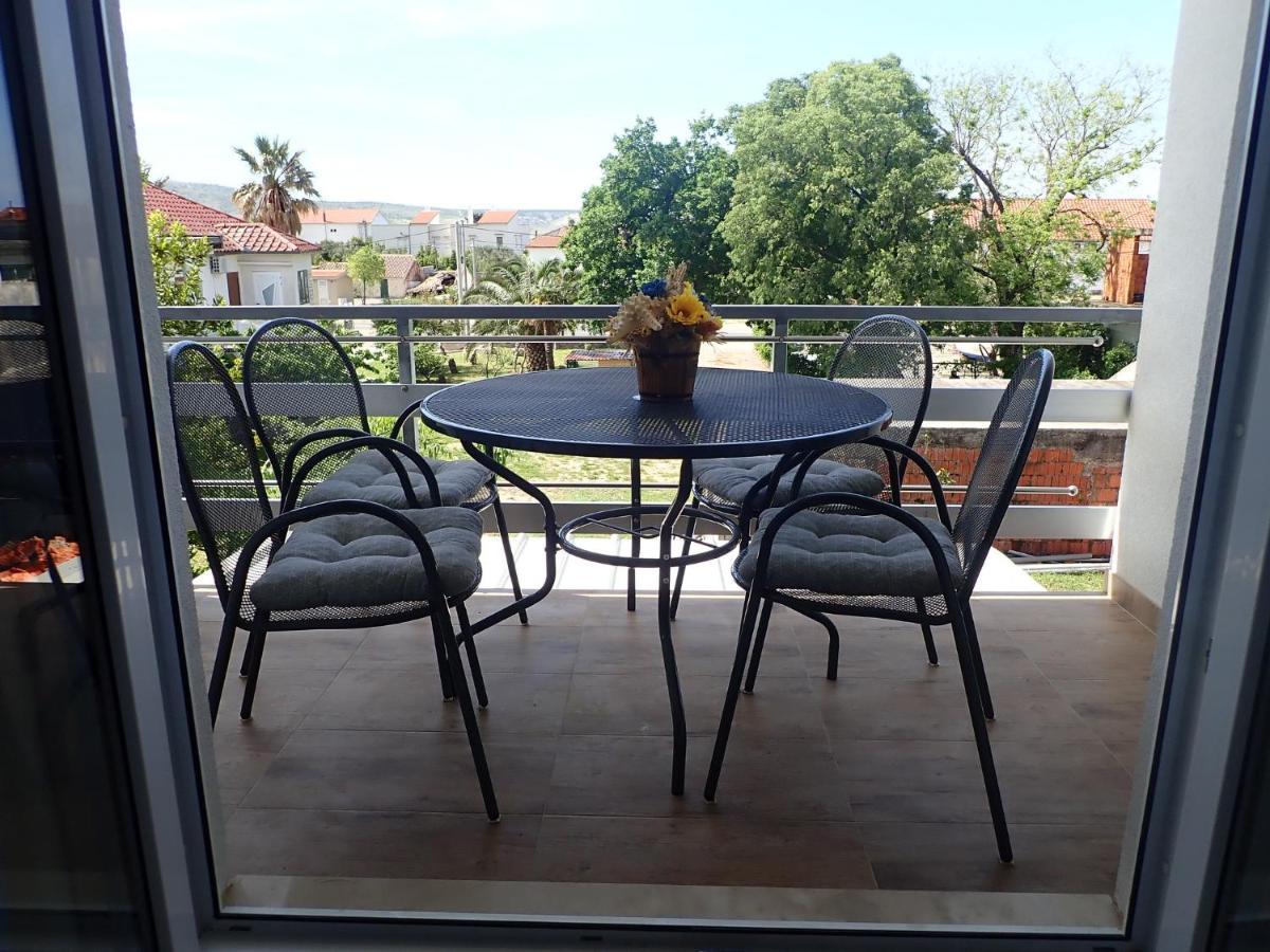 Apartment Maca Starigrad Paklenica Exterior foto