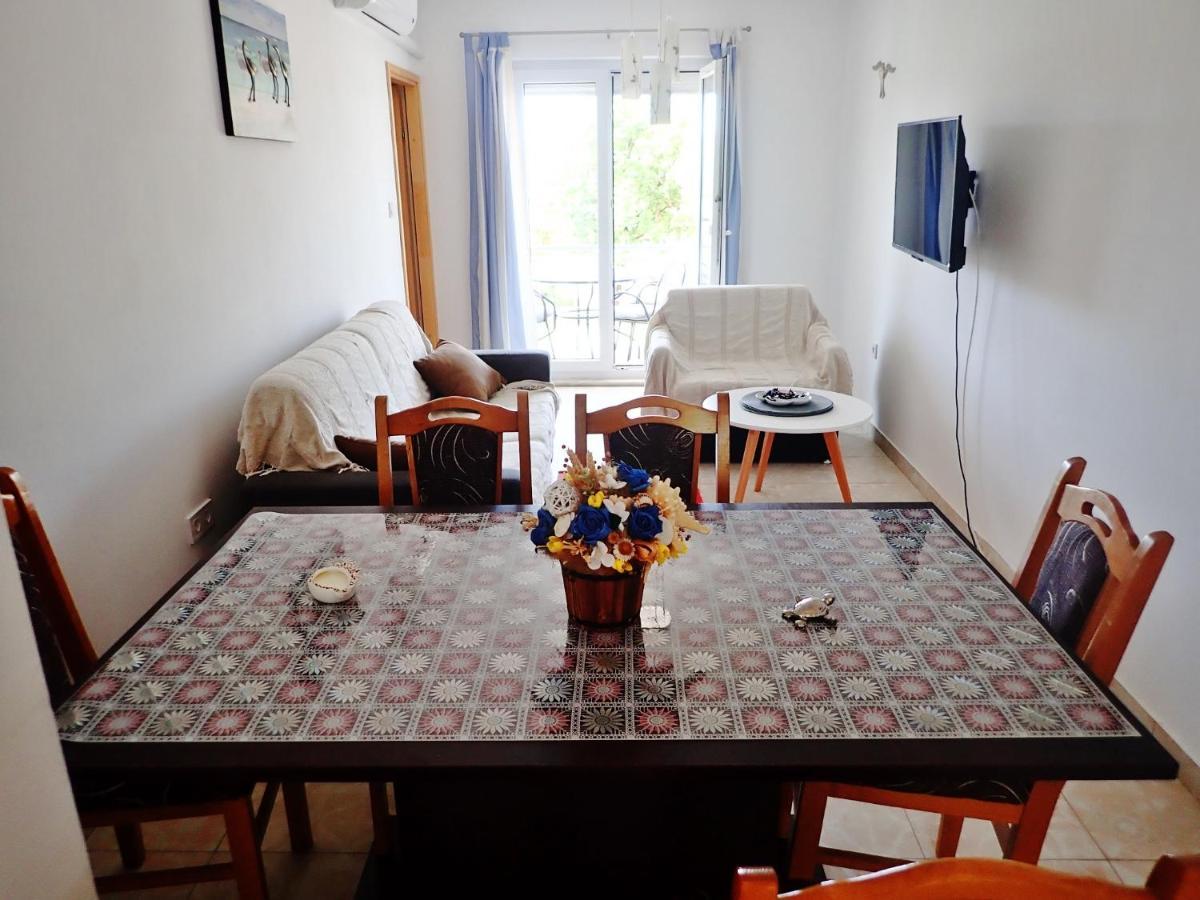 Apartment Maca Starigrad Paklenica Exterior foto